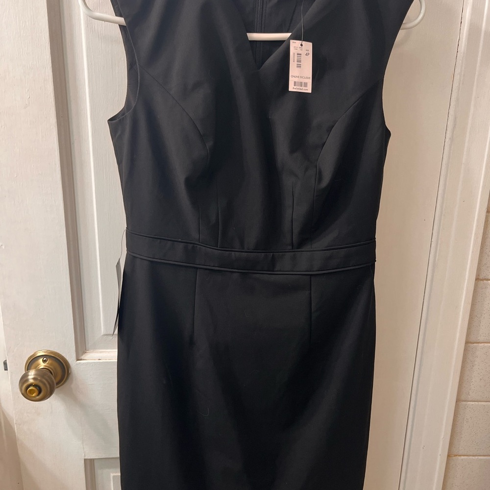 The Limited Elegant Black Midi Dress